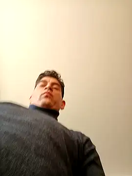 Snapshot of ElyasMatt chatting on 01.11.25 ElyasMatt online show from 01.11.25