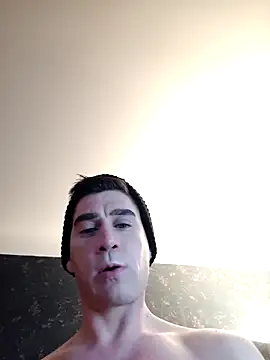 Snapshot of ElyasMatt chatting on 03.06.25 ElyasMatt online show from 03.06.25