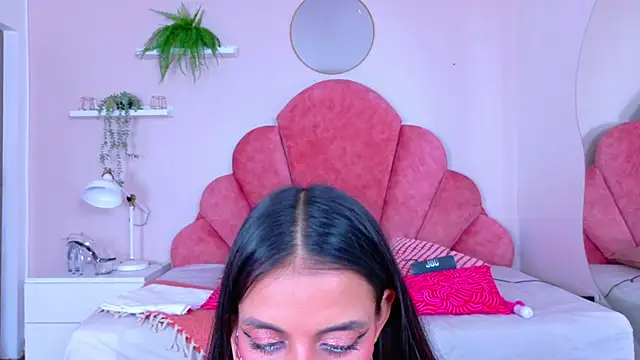 ChanelAdamss  online show from 11.25.25