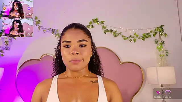 NahiaraReina online show from 02.07.26