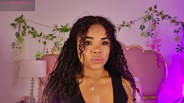 NahiaraReina online show from 05.07.26