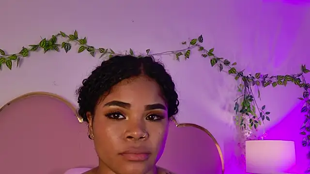 NahiaraReina online show from 05.24.26