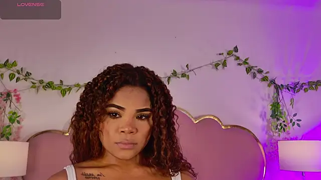 NahiaraReina online show from 07.20.26