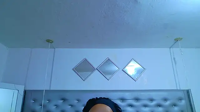 Snapshot of EileenBenzon chatting on 04.29.26 EileenBenzon online show from 04.29.26