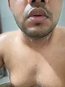 ved240 online show from 10.10.25