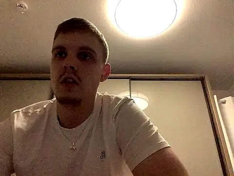 Snapshot of neilho1 chatting on 09.09.25 neilho1 online show from 09.09.25