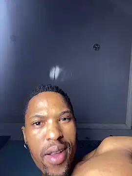 Snapshot of BlueIceCube chatting on 01.29.25 BlueIceCube online show from 01.29.25