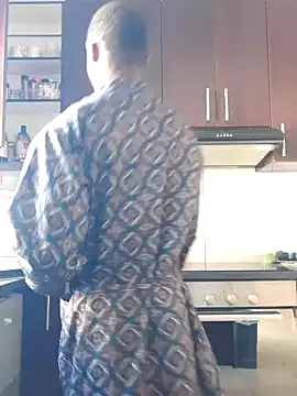 Snapshot of MIGHTY_MAGNUM chatting on 01.12.25 MIGHTY MAGNUM online show from 01.12.25