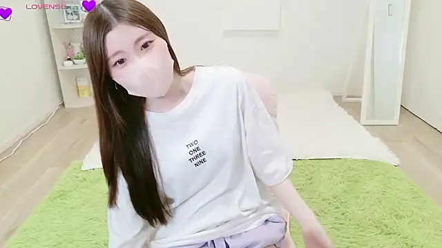 Snapshot of MARIAo0 chatting on 09.12.25 MARIAo0 online show from 09.12.25