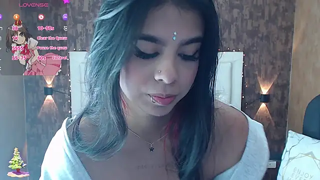 Snapshot of EMALINDA__HILSS chatting on 12.23.24 EMALINDA HILSS online show from 12.23.24