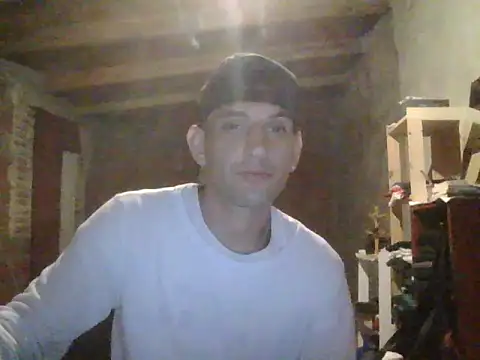 Snapshot of elsaiya chatting on 02.15.25 elsaiya online show from 02.15.25
