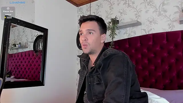 Snapshot of Edward_max chatting on 01.10.25 Edward max online show from 01.10.25