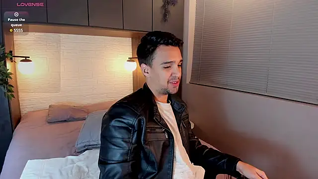 Snapshot of Edward_max chatting on 01.13.25 Edward max online show from 01.13.25