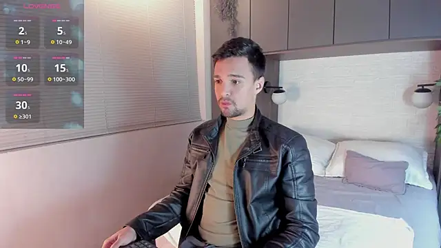 Snapshot of Edward_max chatting on 01.19.25 Edward max online show from 01.19.25