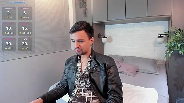 Snapshot of Edward_max chatting on 01.21.25 Edward max online show from 01.21.25