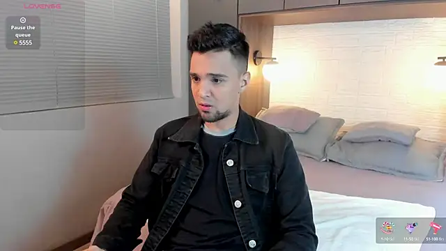 Snapshot of Edward_max chatting on 01.23.25 Edward max online show from 01.23.25