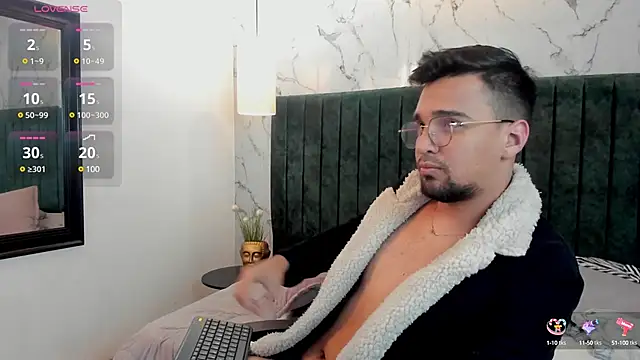 Snapshot of Edward_max chatting on 01.31.25 Edward max online show from 01.31.25