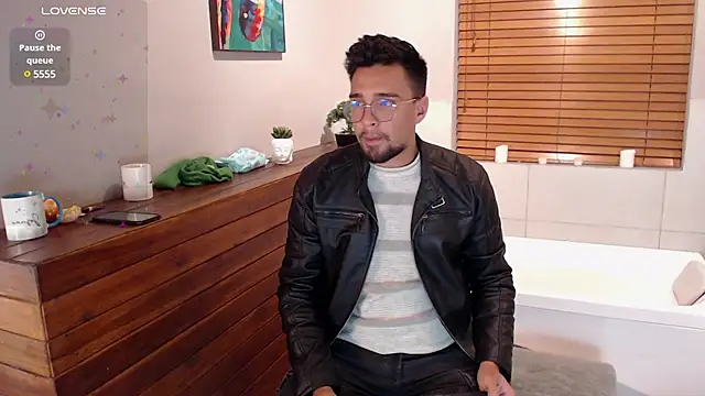 Snapshot of Edward_max chatting on 02.05.25 Edward max online show from 02.05.25