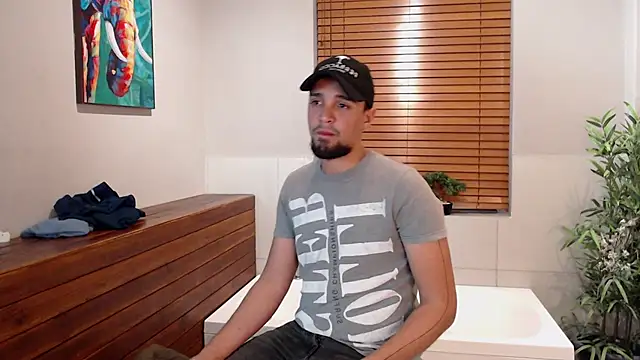 Snapshot of Edward_max chatting on 02.22.25 Edward max online show from 02.22.25