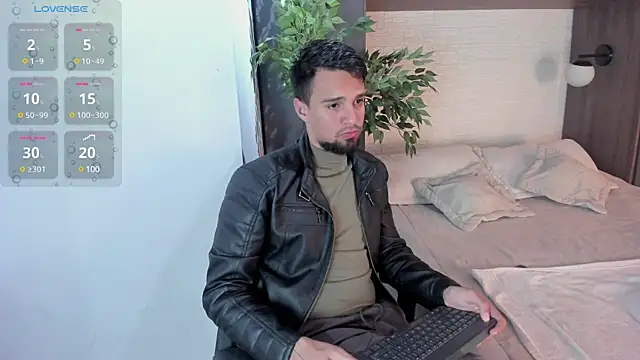 Snapshot of Edward_max chatting on 02.23.25 Edward max online show from 02.23.25