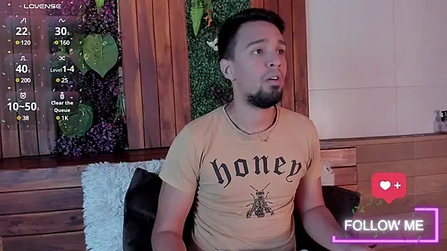 Snapshot of Edward_max chatting on 03.17.25 Edward max online show from 03.17.25