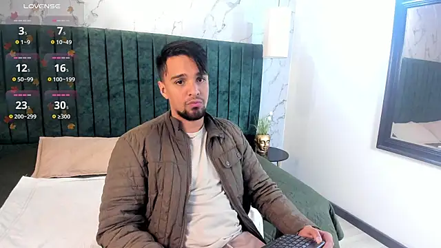 Snapshot of Edward_max chatting on 09.14.25 Edward max online show from 09.14.25
