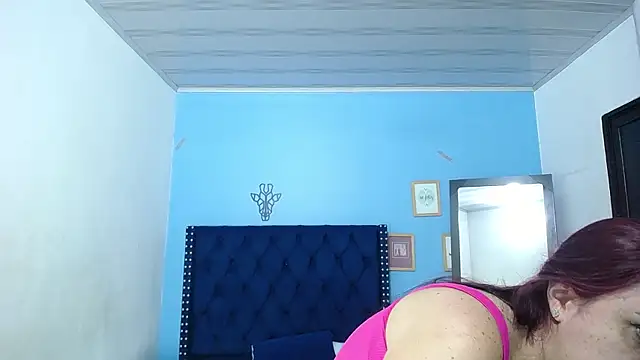 Snapshot of kinky_redhead18 chatting on 12.20.24 kinky redhead18 online show from 12.20.24