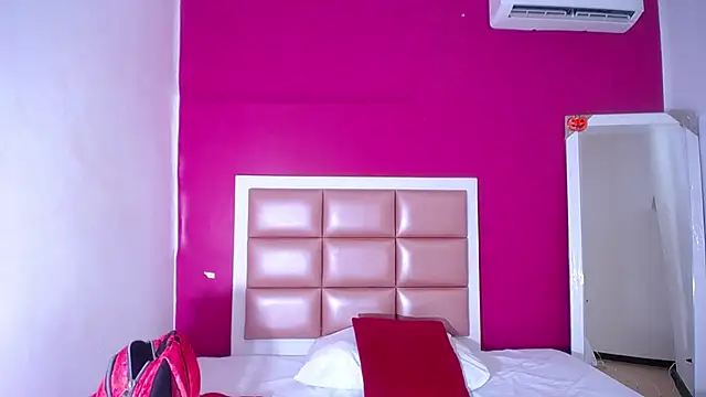 Snapshot of kinky_redhead18 chatting on 01.29.25 kinky redhead18 online show from 01.29.25