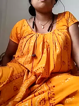 Snapshot of Priya_2222 chatting on 02.04.25 Priya 2222 online show from 02.04.25