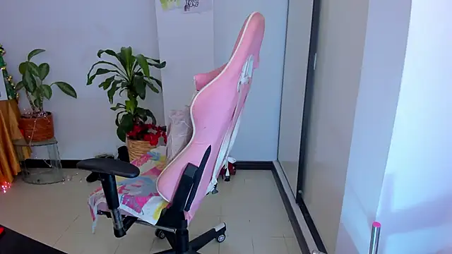 Snapshot of Michel_Jones chatting on 02.27.25 Michel Jones online show from 02.27.25