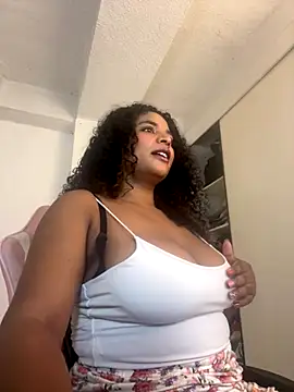 Snapshot of Michel_Jones chatting on 11.14.25 Michel Jones online show from 11.14.25