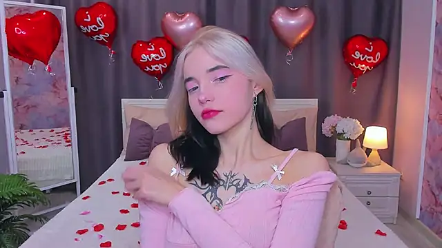 as1an girlfriend online show from 02.13.25