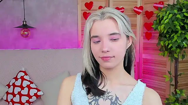 as1an girlfriend online show from 02.24.25