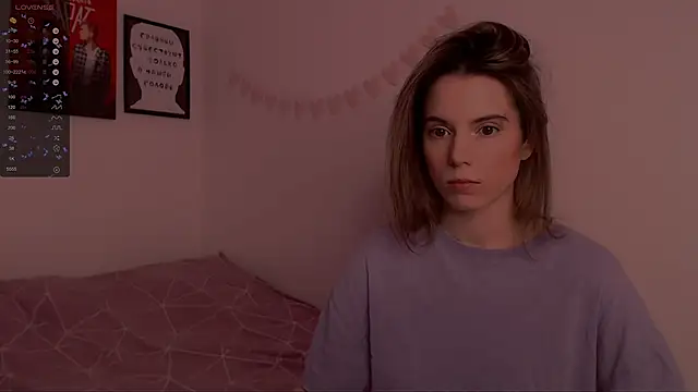 Snapshot of _ni_kiss chatting on 12.10.24 ni kiss online show from 12.10.24