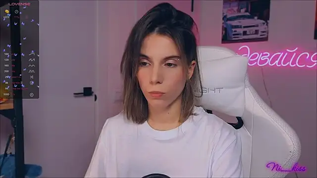 Snapshot of _ni_kiss chatting on 09.21.25 ni kiss online show from 09.21.25