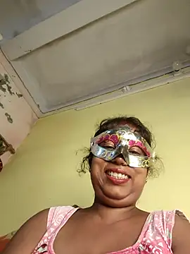 Snapshot of tinabhabhi chatting on 05.10.26 tinabhabhi online show from 05.10.26