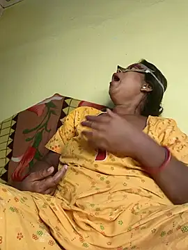 Snapshot of tinabhabhi chatting on 05.21.26 tinabhabhi online show from 05.21.26