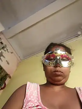 Snapshot of tinabhabhi chatting on 06.05.26 tinabhabhi online show from 06.05.26