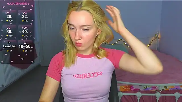 Wild Sophie  online show from 09.21.25