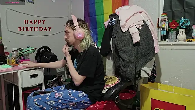 tallnerdyguy online show from 02.10.26