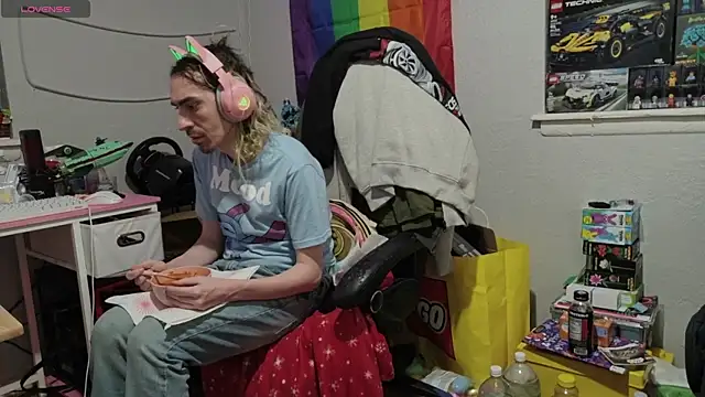 tallnerdyguy online show from 04.14.26