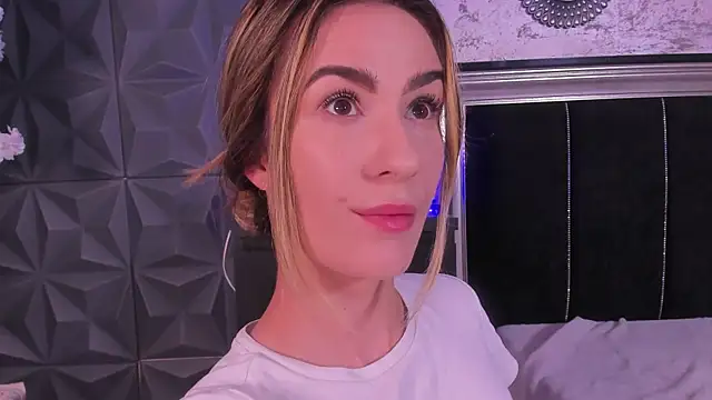 LaurynCopper online show from 07.12.26