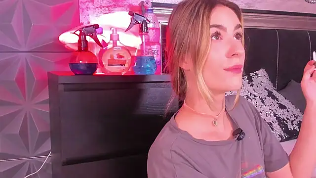 LaurynCopper online show from 07.17.26