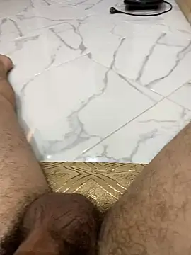 Snapshot of dzpoweralg chatting on 01.02.25 dzpoweralg online show from 01.02.25