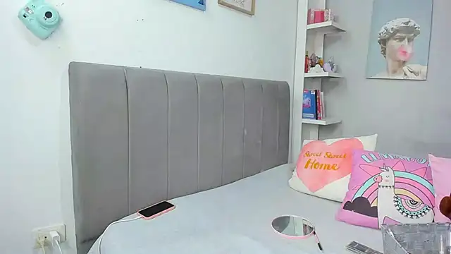 Snapshot of naughtyloverss chatting on 06.16.26 naughtyloverss online show from 06.16.26