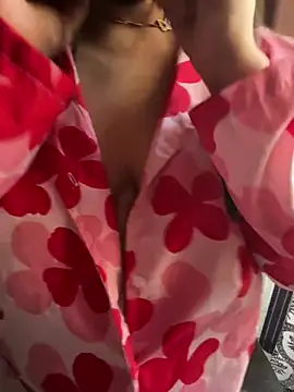 Reena Darlinggg online show from 01.22.25