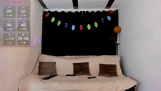 Snapshot of Gisell_s chatting on 12.23.24 Gisell s online show from 12.23.24