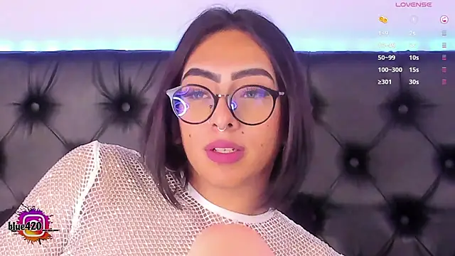 Snapshot of Skyler__blue4 chatting on 01.30.25 Skyler  blue4 online show from 01.30.25