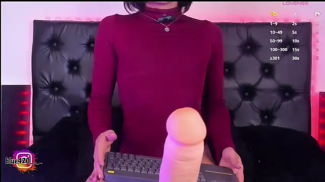 Snapshot of Skyler__blue4 chatting on 01.31.25 Skyler  blue4 online show from 01.31.25