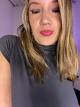 gwen ashly online show from 07.28.26